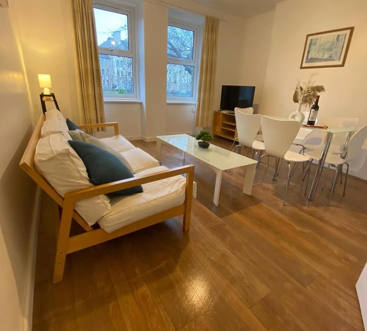 Leith Apartment Edinburgh 0*,  United Kingdom